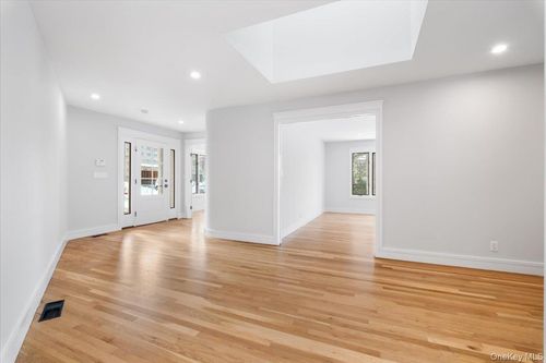 9 Shady Rd, Ardsley, NY, 10502-2221 | Card Image