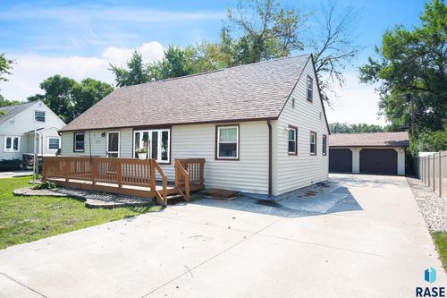 5613 15th St, Sioux Falls, SD, 57106 | Card Image