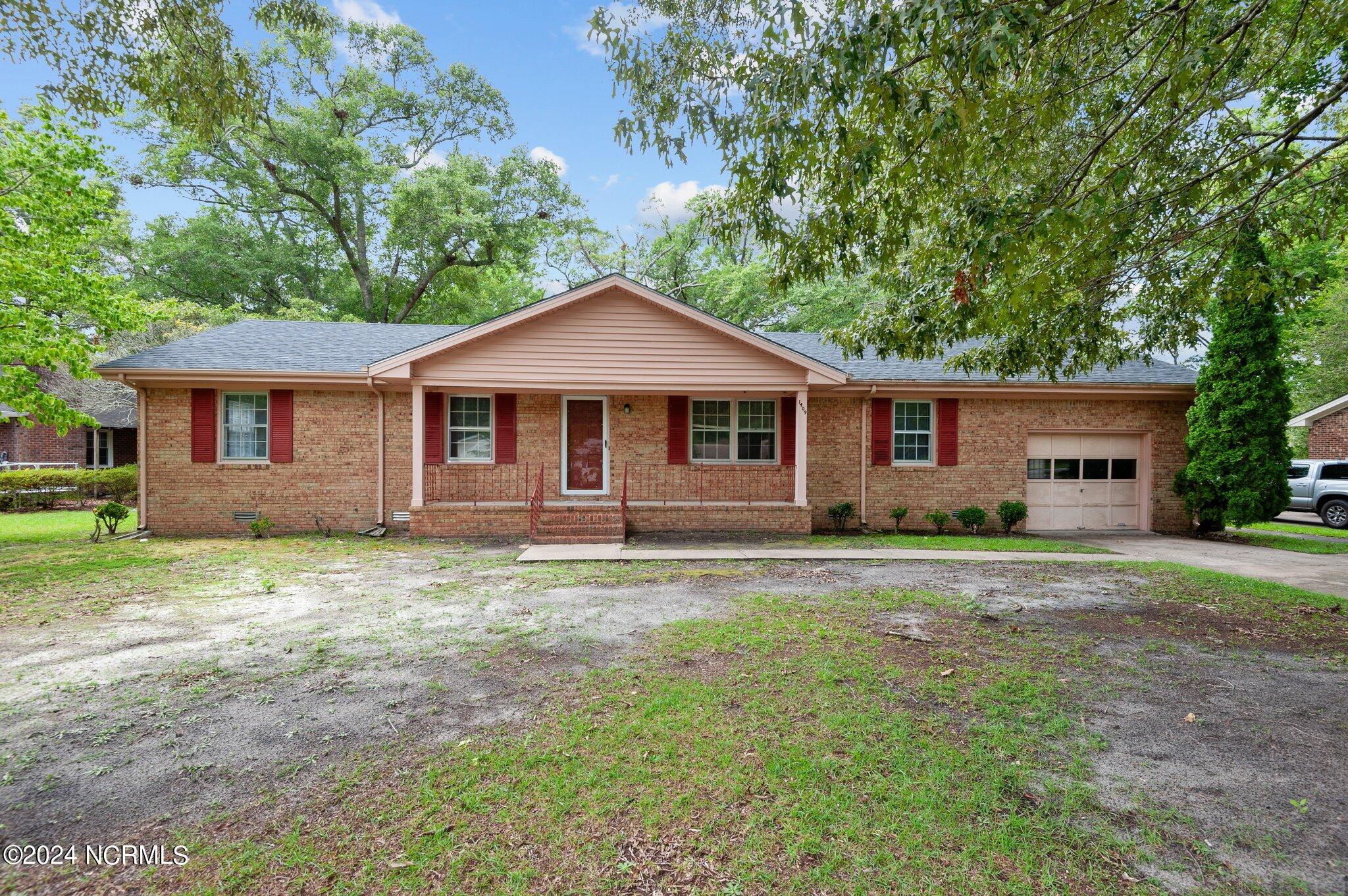 Oxford Ln, New Bern, NC 28562
