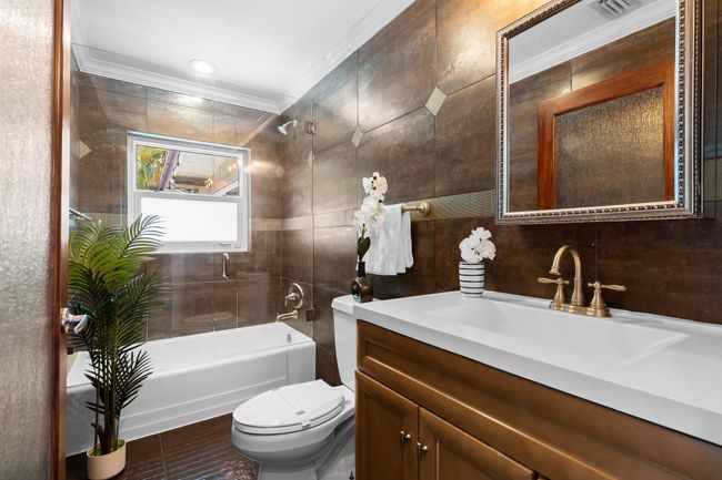 8 Ne 29 Th St, House other with 3 bedrooms, 2 bathrooms and null parking in Wilton Manors FL | Image 16