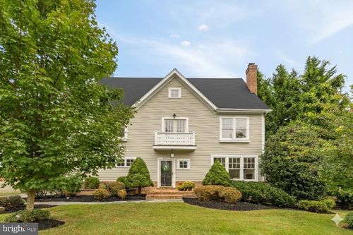 5301 Mckinley St, BETHESDA, MD, 20814-1413 | Card Image