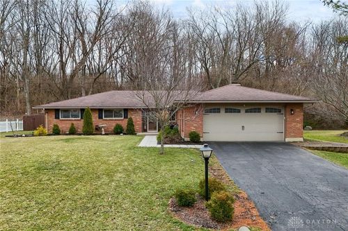 6330 Millbank Dr, Centerville, OH, 45459-2245 | Card Image