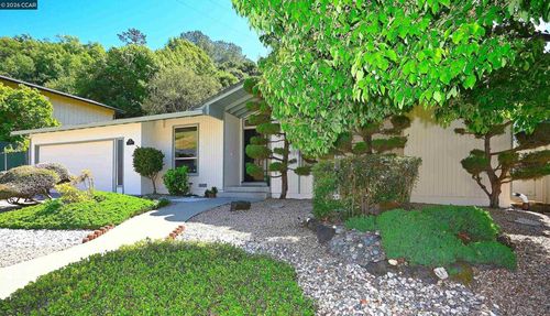 2810 Wright Ave, Pinole, CA, 94564-1040 | Card Image