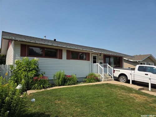341 Allen Drive Sw, Swift Current, SK, S9H3A4 | Card Image