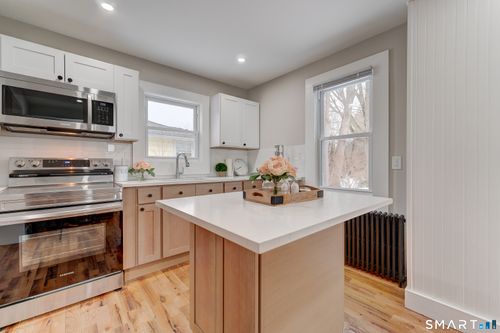 316 Tyler St, East Haven, CT, 06512-2825 | Card Image