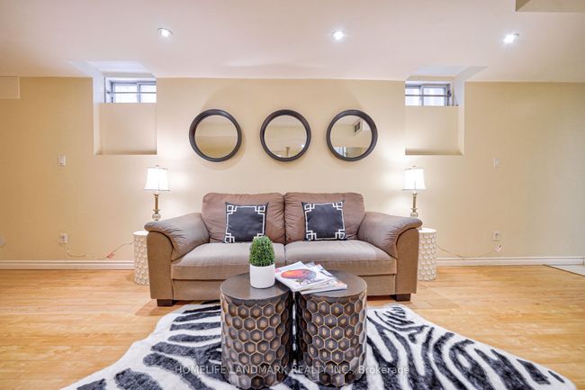 18 Neeley Rd, House attached with 5 bedrooms, 4 bathrooms and 1 parking in Markham ON | Image 32