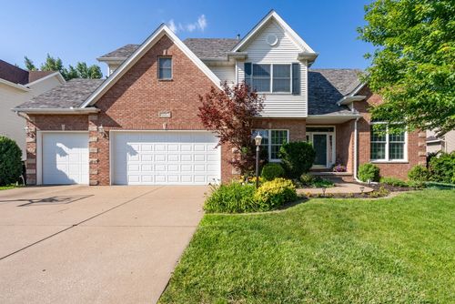 3212 Summertree Ave, Bettendorf, IA, 52722-6962 | Card Image