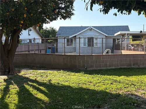 6909 Peach Ave, Van Nuys, CA, 91406-5231 | Card Image