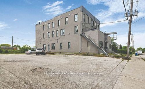 1353 Wellington Ave, Windsor, ON, N8X2C1 | Card Image