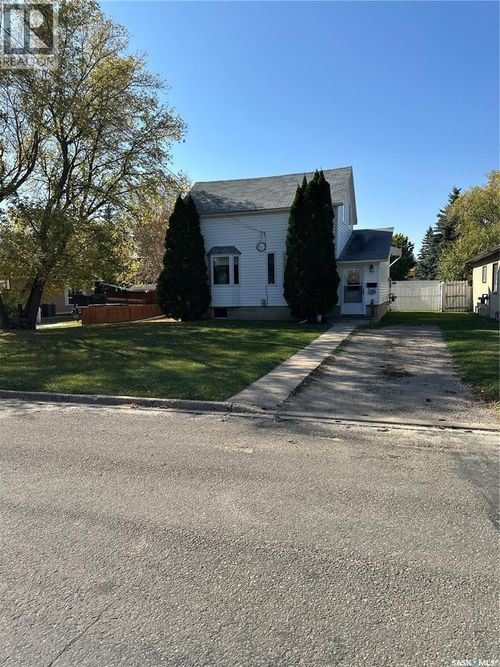 408 5th Ave, Rosthern, SK, S0K3R0 | Card Image