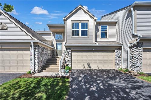 26782 Kirkway Cir, Woodhaven, MI, 48183-1966 | Card Image