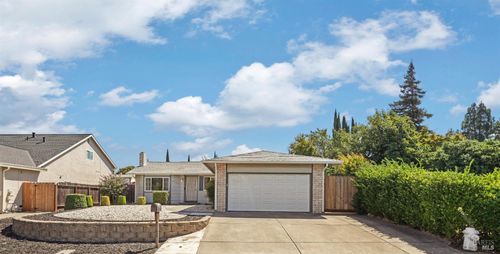 2242 Ross Pl, Fairfield, CA, 94533-2647 | Card Image