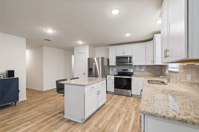 1113 Trace Dr, House other with 3 bedrooms, 2 bathrooms and null parking in Aubrey TX | Image 9