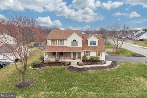 1537 Meadowview Dr, POTTSTOWN, PA, 19464-1943 | Card Image