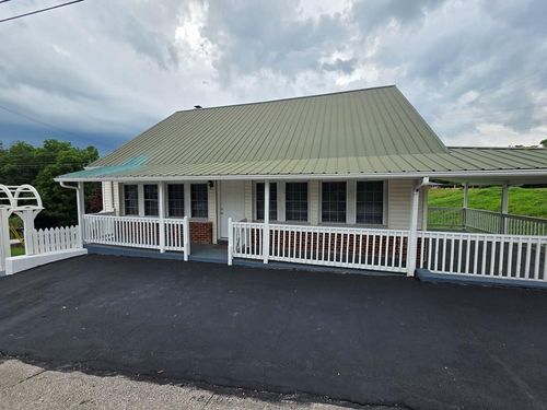 7576 Clay County Hwy, Moss, TN, 38575-6365 | Card Image