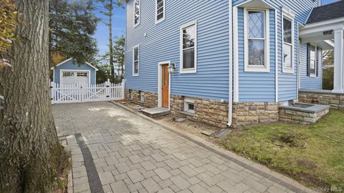 40 Meadow St, Garden City, NY, 11530-6232 | Card Image