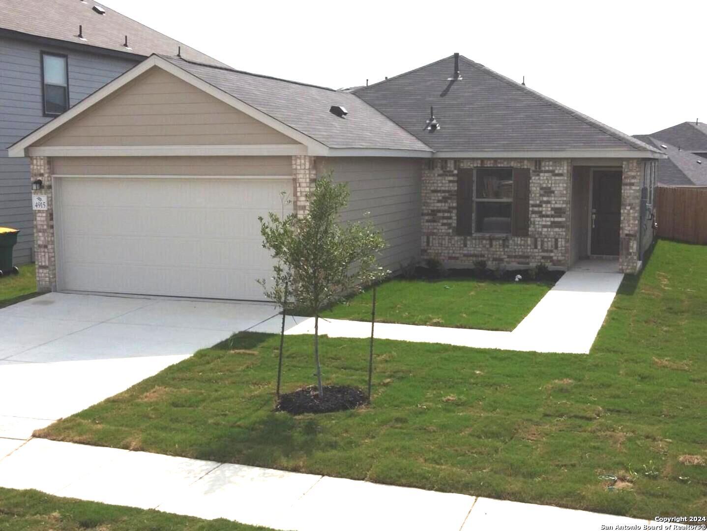 Residential Lease in Converse