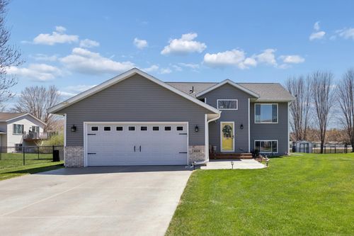 4028 Aspen Cir S, Rockford, MN, 55373-9592 | Card Image