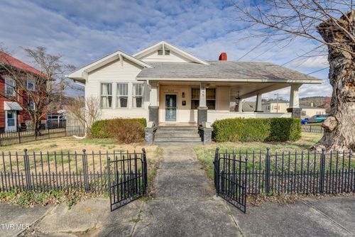 245 Opekiska St, Erwin, TN, 37650-1127 | Card Image