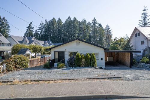 5813 Banks Rd, Duncan, BC, V9L1L3 | Card Image