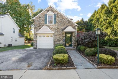 2904 Franklin Way, House other with 4 bedrooms, 2 bathrooms and null parking in SECANE PA | Image 3