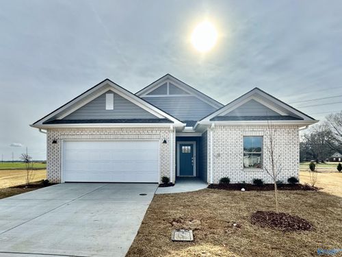 4612 Hampton Bend Cir Se, Owens Cross Roads, AL, 35763 | Card Image