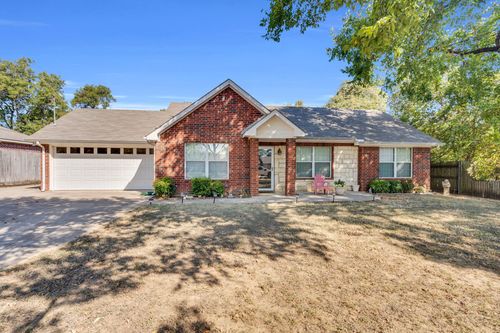 412 W 3rd St, Kennedale, TX, 76060-2204 | Card Image