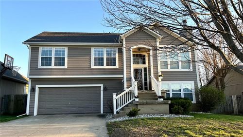 9 Westwood Cir, Ottawa, KS, 66067-4039 | Card Image