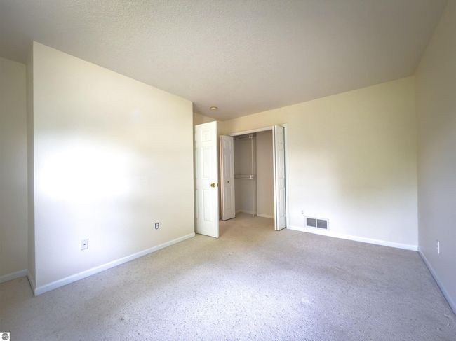 318 Red Maple Ln, House other with 3 bedrooms, 3 bathrooms and null parking in Shepherd MI | Image 31