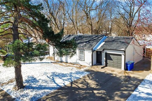 8226 Hadley St, Overland Park, KS, 66204-3542 | Card Image