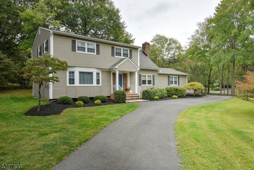 40 France Dr, Branchburg, NJ, 08876-3359 | Card Image