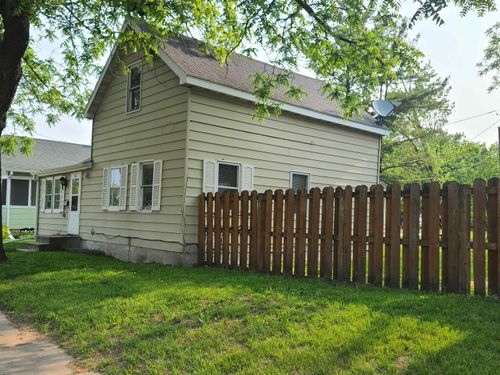 210 N Union St, Mauston, WI, 53948-1417 | Card Image