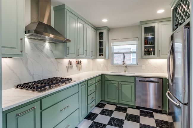 7243 Westbrook Ln, House other with 3 bedrooms, 2 bathrooms and null parking in Dallas TX | Image 4