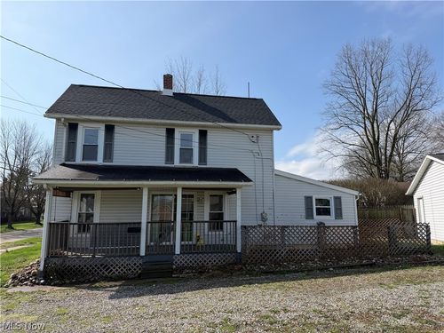 824 Goshen Ave Se, New Philadelphia, OH, 44663-2345 | Card Image