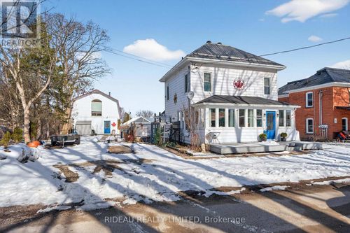 22 Perth St, Portland, ON, K0G1V0 | Card Image