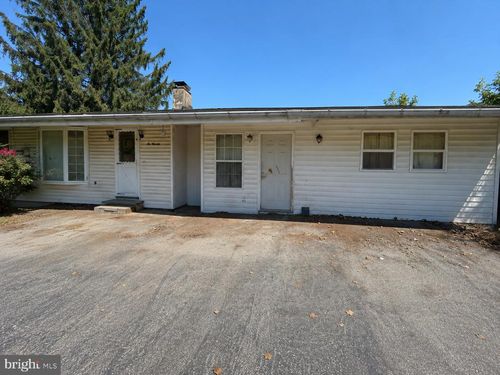 170 Evergreen Ln, York, PA, 17408-6013 | Card Image