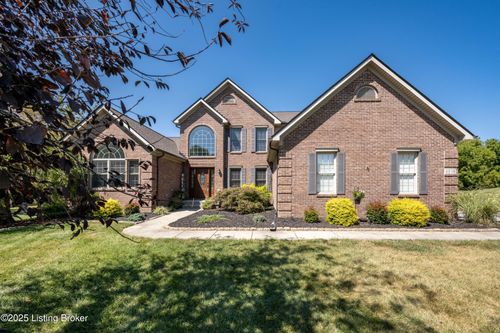 6038 Pebble Creek Dr, Floyds Knobs, IN, 47119-9739 | Card Image