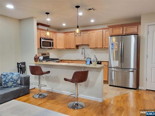 45 Palisades Blvd, Palisades Park, NJ, 07650-1397 | Card Image