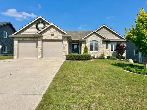 332 Westwood Dr, Walkerton, ON, N0G2V0 | Card Image