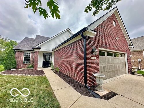 8928 Crystal Lake Drive, Indianapolis, IN, 46240 | Card Image