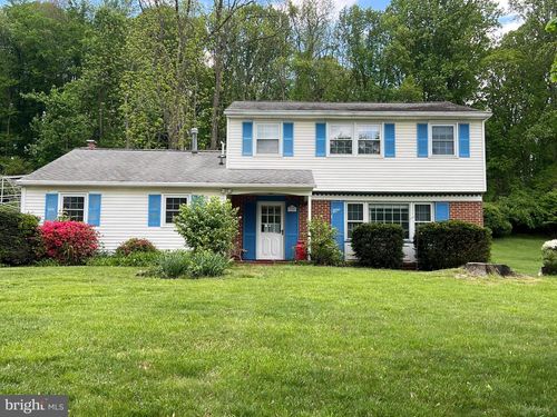 3305 Edge Ln, THORNDALE, PA, 19372-1044 | Card Image
