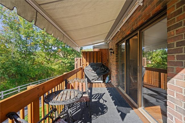 587 Thorncliffe Dr, Townhouse with 2 bedrooms, 3 bathrooms and 2 parking in Pittsburgh PA | Image 10
