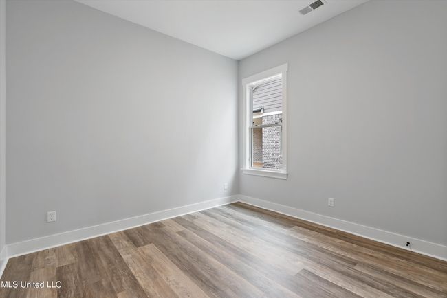 12-Bedroom 3 | Image 18