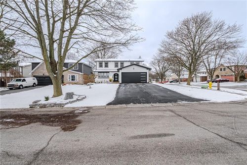 2 Keeler Pl, Brantford, ON, N3S7K6 | Card Image