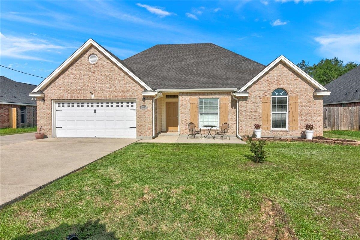 Summerwood Ln, Lumberton, TX 77657