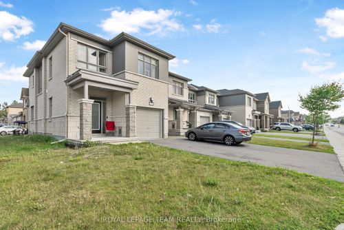 622 Parade Drive, Stittsville - Munster - Richmond, ON, K2S0Y7 | Card Image