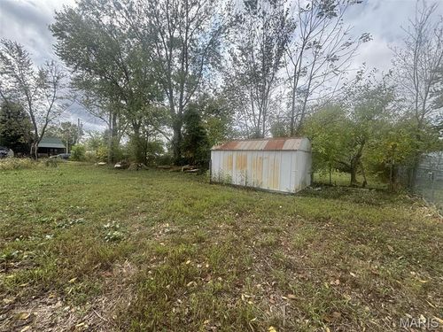 816 E Hunt St, Salem, MO, 65560-1831 | Card Image