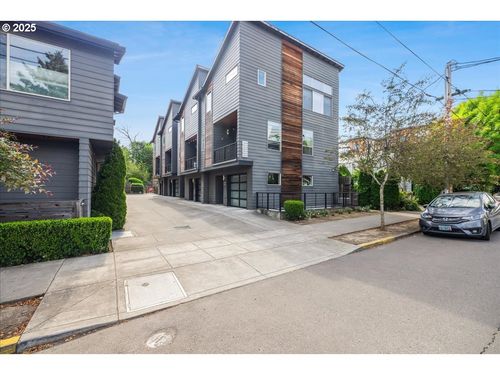1820 Se 50th Ave, Portland, OR, 97215 | Card Image