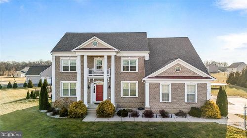1073 Hallmark Dr, MARTINSBURG, WV, 25403-2203 | Card Image