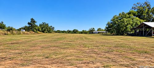 375 Fm 3175, Lytle, TX, 78052-3753 | Card Image
